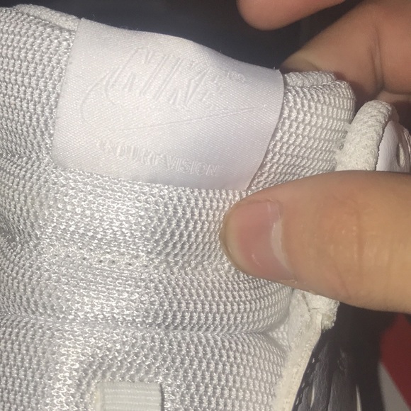 They all size 10 besides one pair which’s is 10.5 main image 15